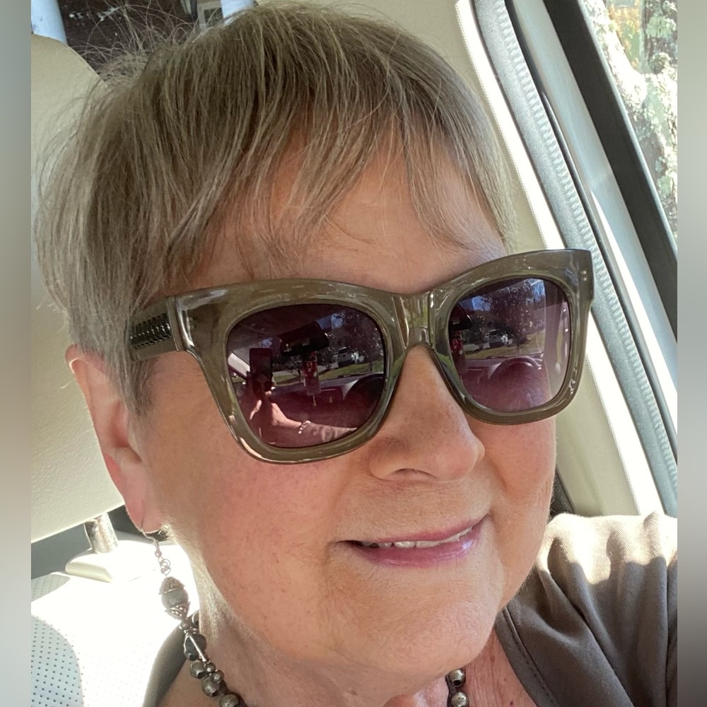 Meet your Posher, Karen